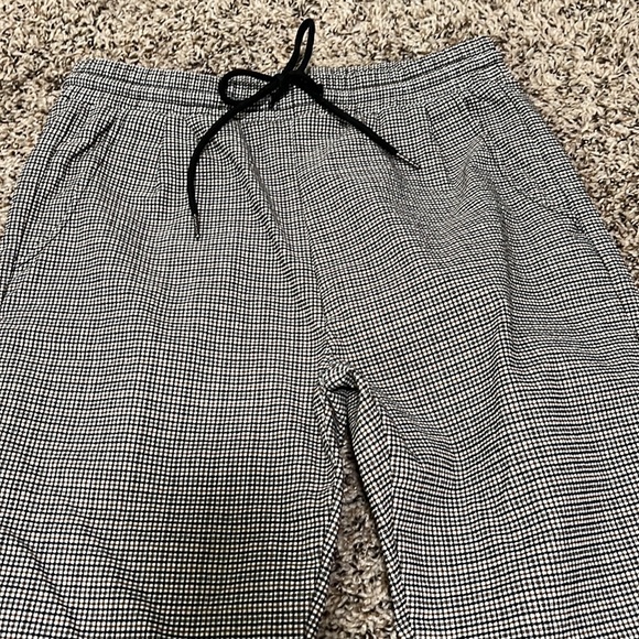 Checkers, pants look like dressy jogger - Picture 2 of 5